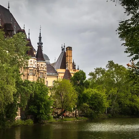 Trip And Hop * Budapest